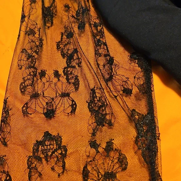 Elegant Black Lace Sleeve Women's Jacket - Picture 3 of 3